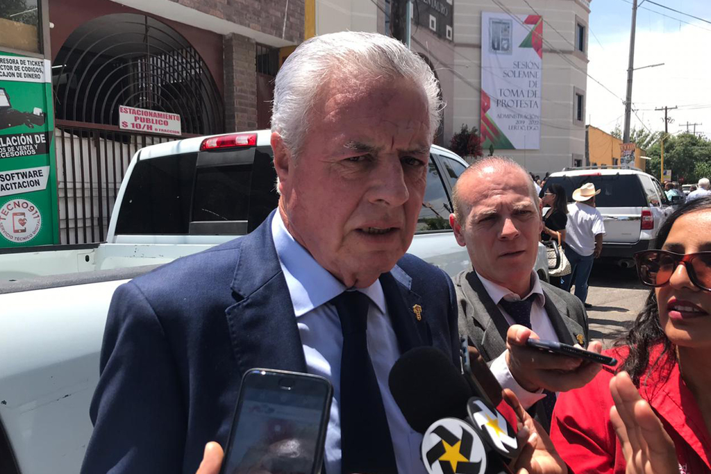 El alcalde de Torreón, Jorge Zermeño, dijo que sumará esfuerzos con Marina Vitela y Homero Martínez por 'el bien de La Laguna'. (EL SIGLO DE TORREÓN/ANGÉLICA SANDOVAL)