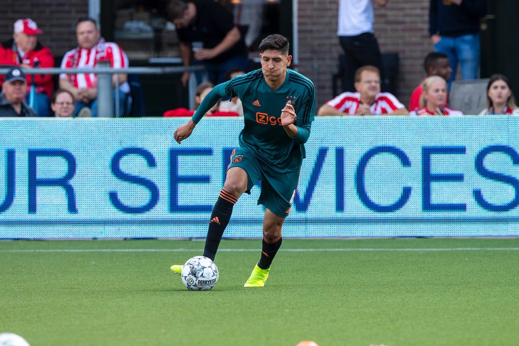 Álvarez disputó los 90 minutos con su nuevo club en la jornada cinco de la Eredivisie. (ESPECIAL) 