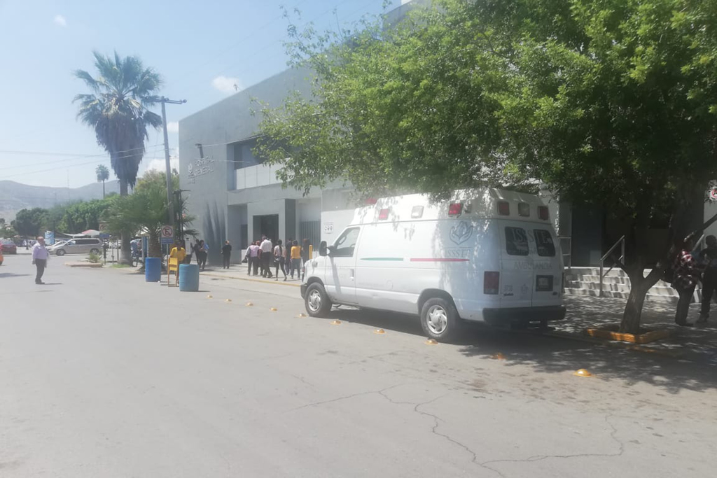 El problema de falta de ropa quirúrgica sigue en el ISSSTE de Torreón y se ha pedido ayuda a otros hospitales. (CUAUHTÉMOC TORRES)