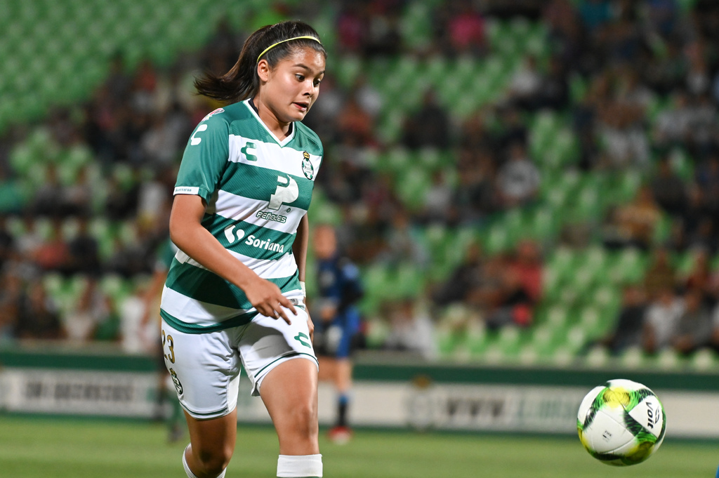 La duranguense Alexxandra Ramírez, confía al igual que sus compañeras en regresar a la senda de la victoria en la Liga MX Femenil. (ARCHIVO) 