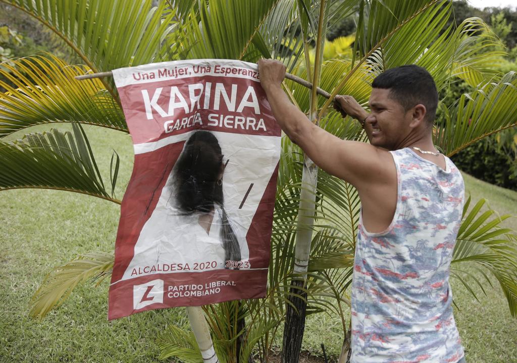 La candidata Karina García fue atacada cuando viajaba en un vehículo junto a 5 personas más. Solo hay un sobreviviente. (EFE)
