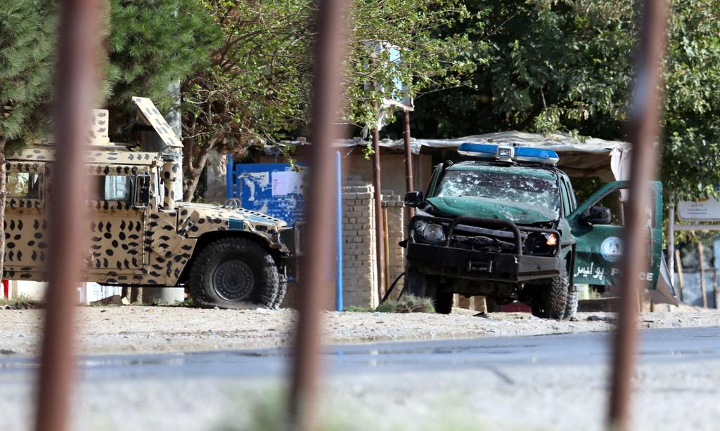 Talibanes usaron un camión cargado de explosivos cerca de un complejo en el que se alojan contratistas militares extranjeros. (EFE)