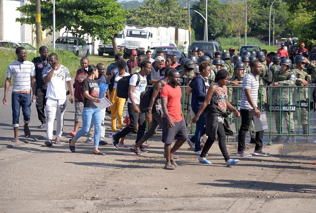 El colectivo, conformado por 23 asociaciones defensoras de migrantes en 13 estados de la República, registró 542 robos cometidos por las autoridades contra personas en condición de movilidad. (ARCHIVO)