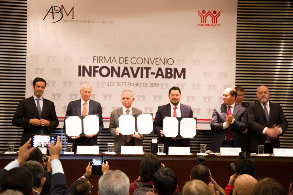 Signan convenio el Infonavit y la ABM para mejorar las condiciones de crédito hipotecario de los trabajadores, así como el optimizar la atención y ampliar los servicios a los derechohabientes. (CORTESÍA)
