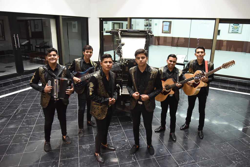 Seis jóvenes de Torreón buscan llevar el género
sierreño por todos lados(JESÚS GALINDO)
