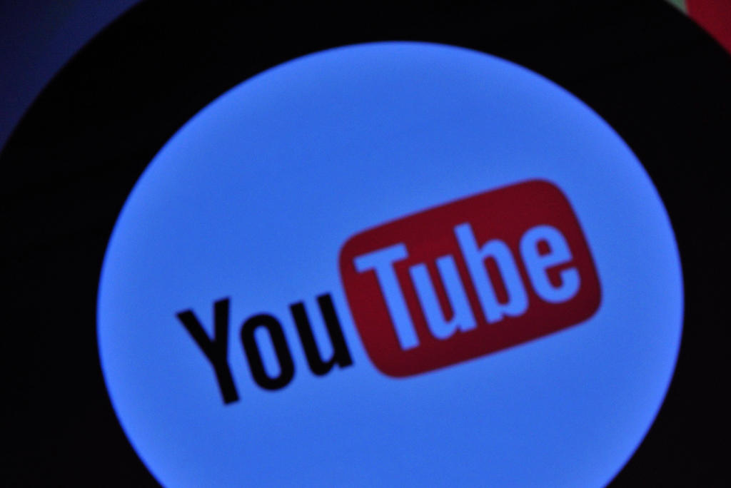 La Comisión Federal de Comercio (FTC, por sus siglas en inglés) multó a Google, dueña del portal de videos YouTube por recabar datos personales de menores de edad sin consentimiento de sus padres. (ARCHIVO)