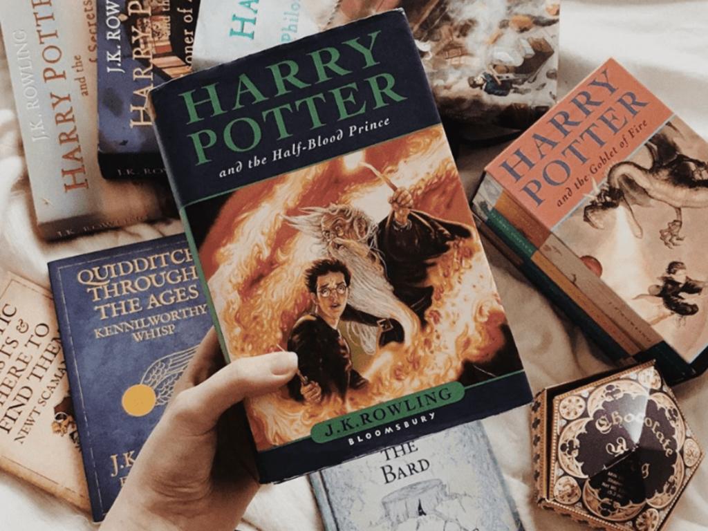 Las novelas de Harry Potter son libros de ficción de la autora J. K. Rowling. (INTERNET)
