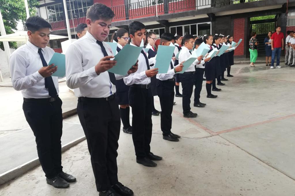 Estudiantes de Gómez Palacio leyeron “El Sueño de Pancho Villa”.