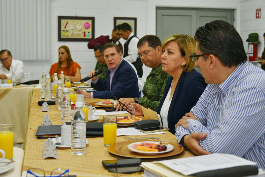 Se reúnen nuevos alcaldes de La Laguna de Durango con el gobernador y el Mando Especial en la Mesa de Coordinación Estatal. (CORTESÍA)