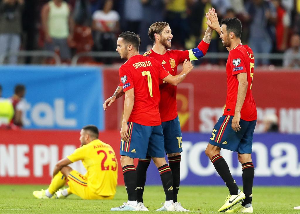 Sergio Ramos abrió el marcador en el duelo ante Rumania. (EFE)