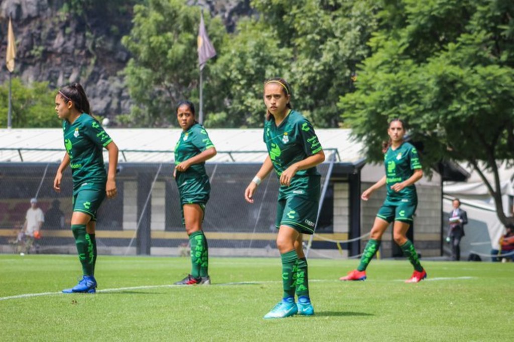 Las laguneras batallaron mucho con la táctica fija de las rivales, quienes recurrieron a ese recurso para vencerlas en partido correspondiente a la jornada 9 de la Liga MX Femenil.