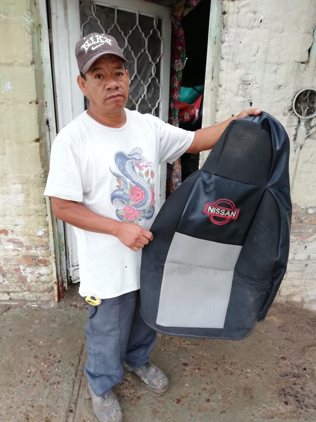 Hace pocas semanas Juanito fue un beneficiario del programa Tandas del Bienestar, por lo que ahora cuenta con un microcrédito para la compra de materia prima y su comercialización en tres puestos de la ciudad. (ESPECIAL) 