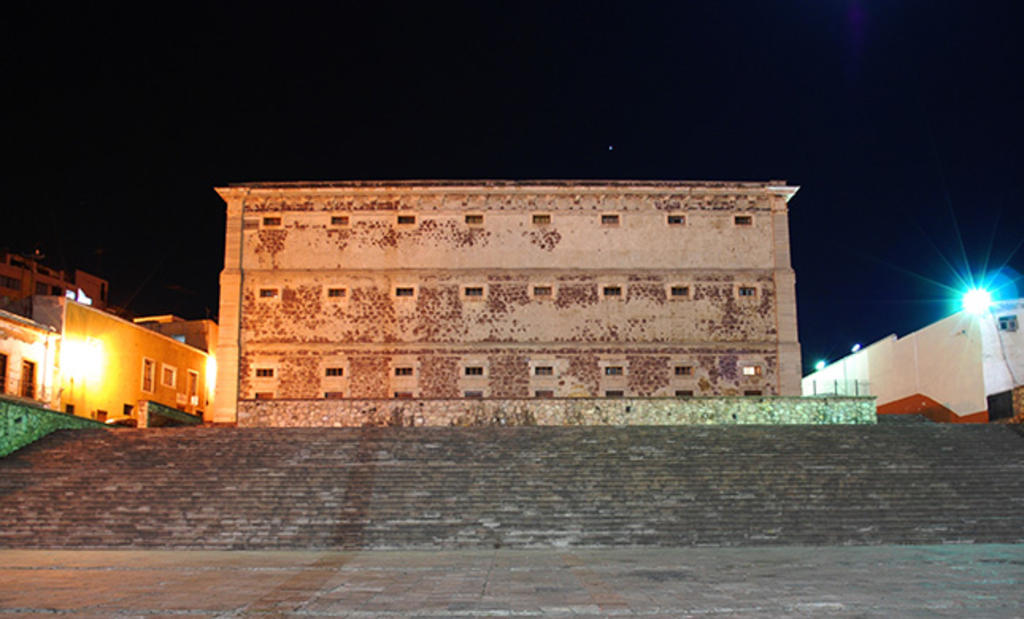 De cantera tallada y mampostería, la construcción de la Alhóndiga de Granaditas comenzó en 1796, por órdenes del virrey Miguel la de Grúa Talamanca, y fue concluida en 1809.  (ARCHIVO)