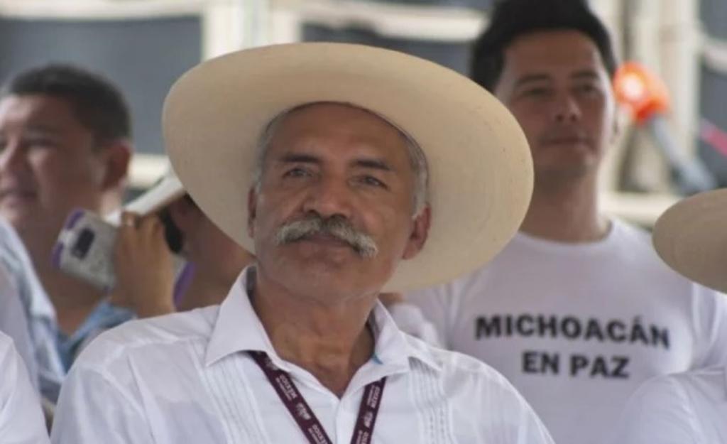 José Manuel Mireles, subdelegado del ISSSTE en Michoacán, desató la polémica luego de que llamara 'pirujas' a las parejas de derechohabientes de este servicio de salud, a quienes acusó de pagar bajas cuotas. (EL UNIVERSAL)