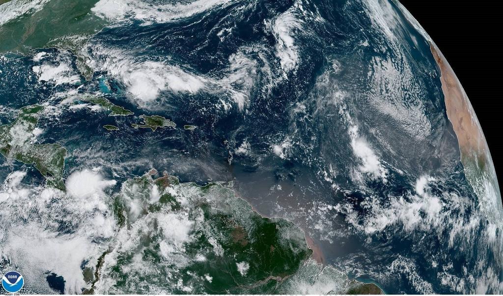 Autoridades de Bahamas emitieron una advertencia de tormenta tropical para algunas de islas del noroeste, a pocos días de la devastación que causó el huracán Dorian. (EFE)