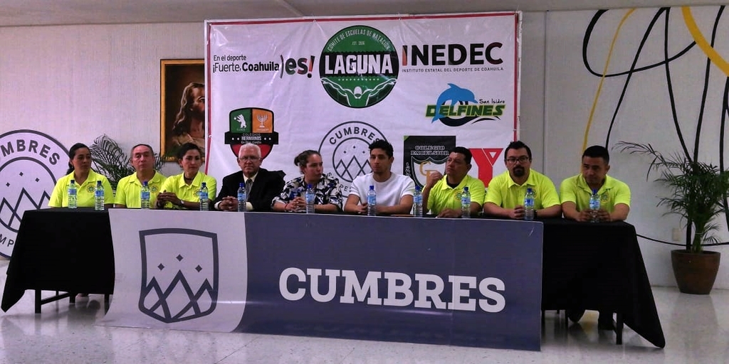 Miguel de Lara Ojeda (centro) se dijo contento y emocionado por la organización de este tipo de competencias a nivel estatal. (ESPECIAL)