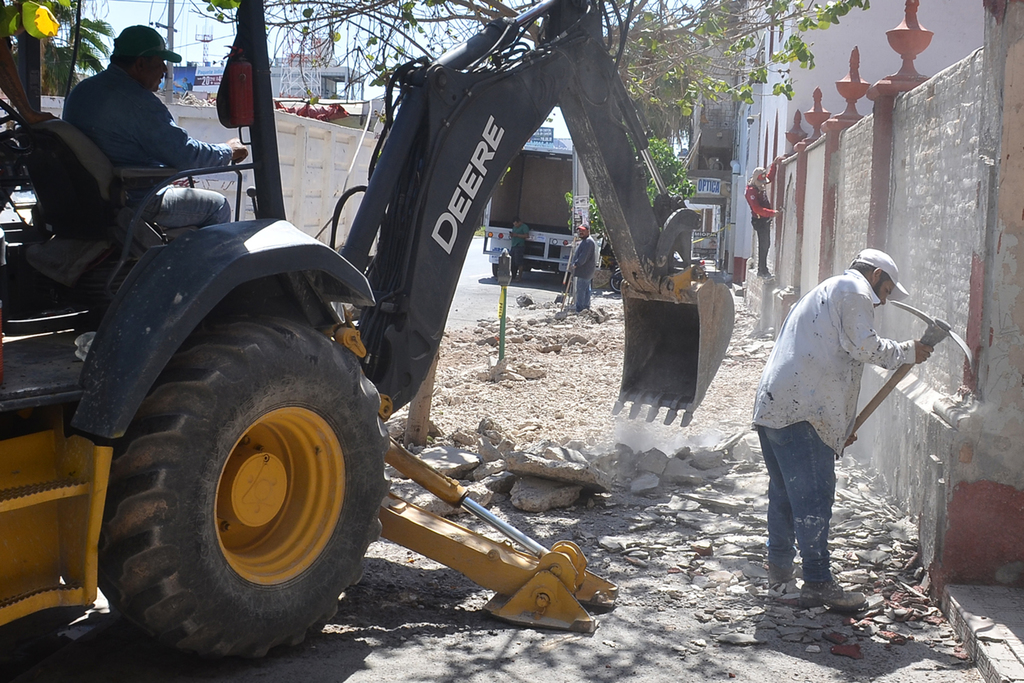 Será en 10 días cuando definan esquemas de cobros para arreglar banquetas en mal estado, en el centro de Torreón.