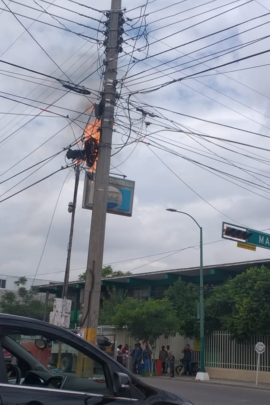 El incendio ocurrió en la avenida Madero y la calle Matamoros.
