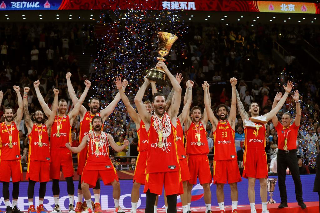 El primer título mundial de básquet de España se dio en Japón en 2006 y ahora se corona en China, tras un torneo impecable, en el que ganó los ocho partidos disputados. (EFE)