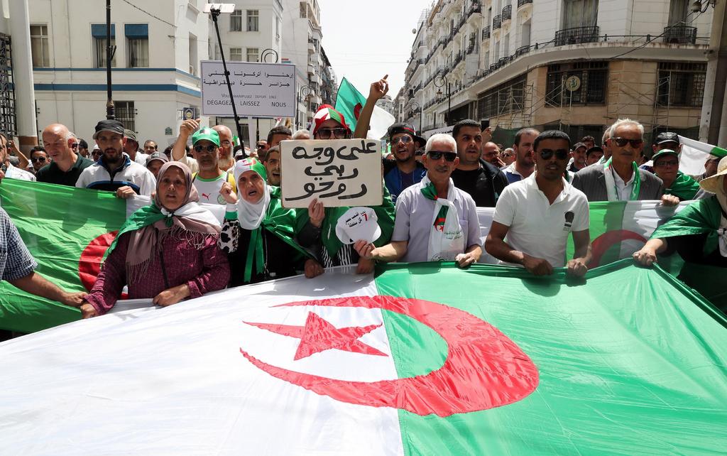 El presidente interino de Argelia, Abdelkader Bensalah, anunció hoy que las elecciones presidenciales para reemplazar al presidente Abdelaziz Bouteflika, forzado a dimitir en abril, se celebrarán el próximo 12 de diciembre. (ARCHIVO)