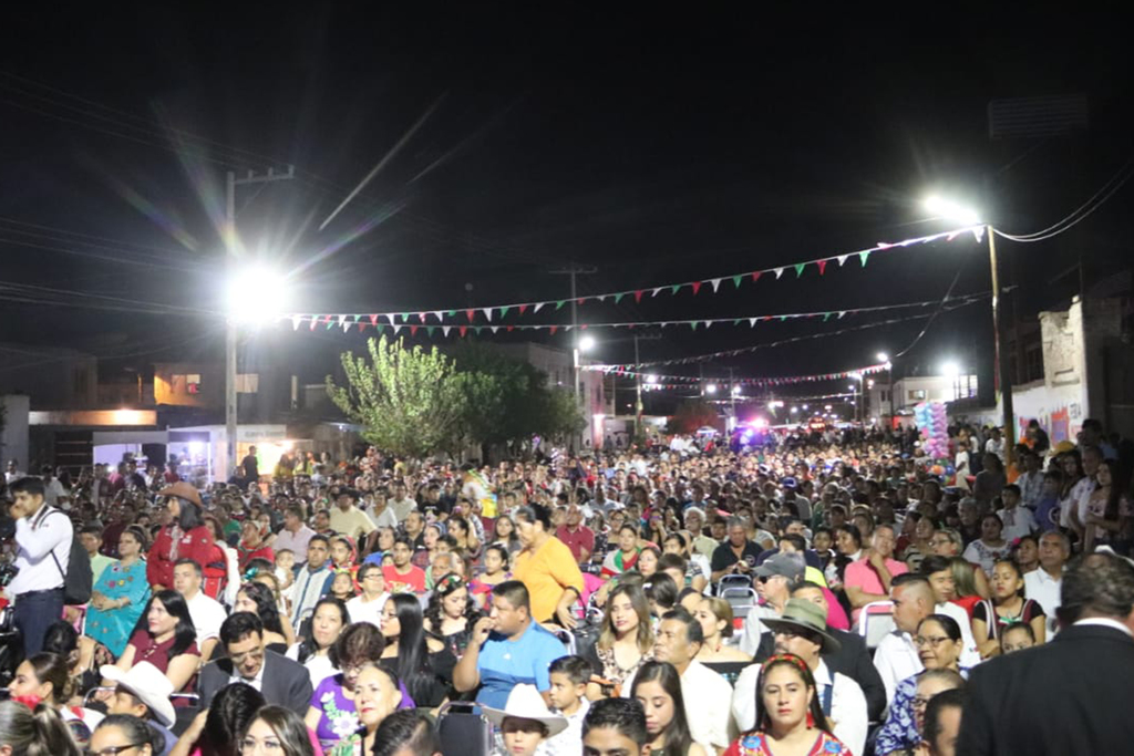 En los municipios San Pedro y Madero se estimó una presencia de 34 mil personas en la ceremonia del Grito de Independencia. (EL SIGLO DE TORREÓN/MARY VÁZQUEZ)
