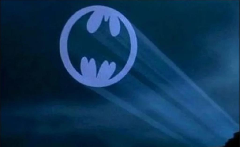  Pam Lifford, presidenta de Warner Bros. Global Brands and Experiences, precisó la importancia y el significado de la 'Batiseñal' para los fans del superhéroe murciélago. (ESPECIAL)