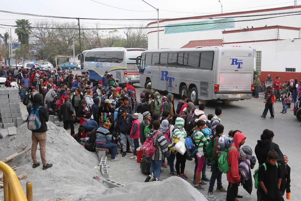 Según los datos del canciller mexicano, Marcelo Ebrard, casi la mitad de los retornados por Estados Unidos regresaron a sus países. (ARCHIVO)