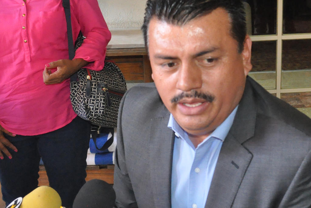 Lorenzo Martínez Delgadillo, presidente del comité directivo estatal del PAN en Durango, dijo que los gobernadores panistas piensan seriamente en salirse del Pacto de Coordinación Fiscal. (EL SIGLO DE TORREÓN)