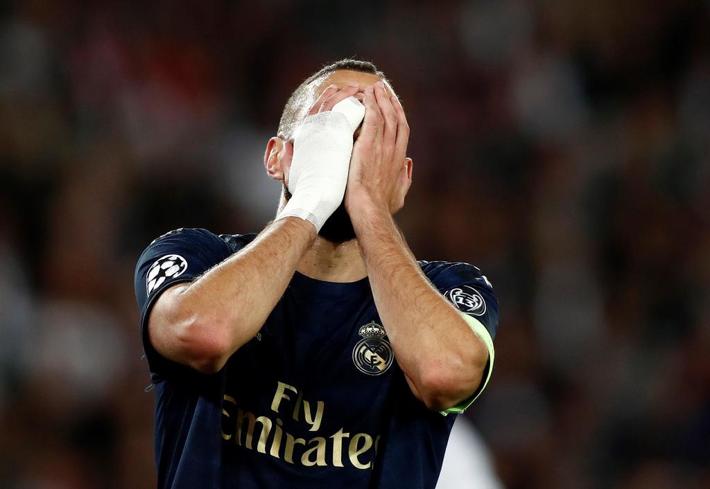 El cuadro del Real Madrid no tuvo respuesta ante los embates del equipo parisino. (EFE)