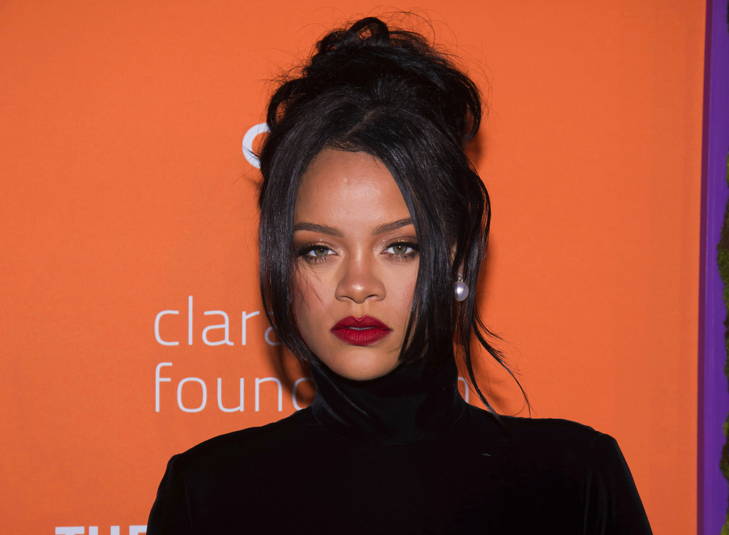 Empresaria. Rihanna ofrece su línea de lencería y maquillaje son de precios razonables y dice que no se trata de una estrategia de negocios. (AP) 
