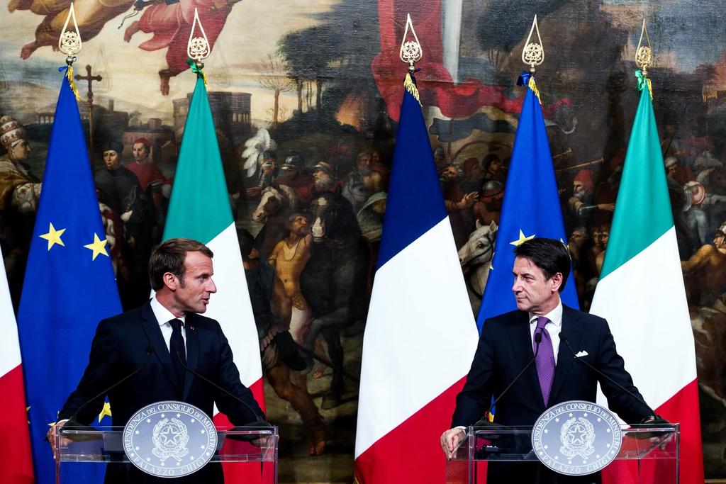 Como estaba previsto, el asunto de la inmigración estuvo en la mesa de los mandatarios de Italia y Francia. (EFE)
