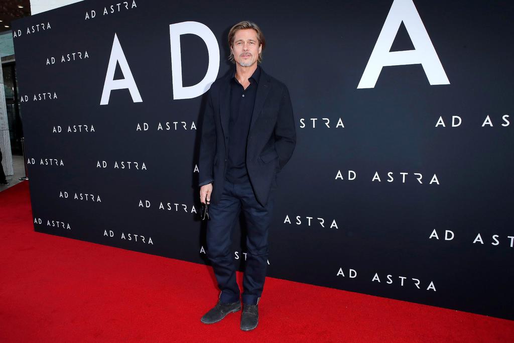 El actor Brad Pitt llega a una función especial de Ad Astra en el Museo National Geographic en Washington. La cinta se estrenará en México este fin de semana. (ARCHIVO) 