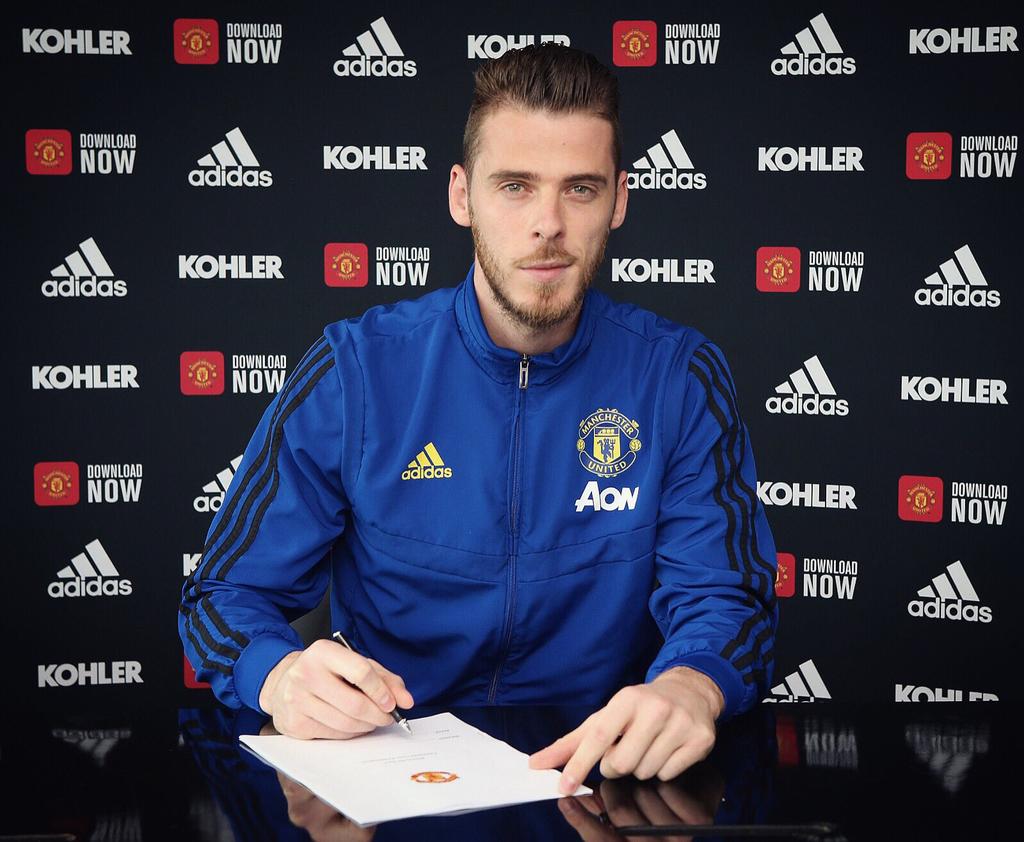 El arquero español firmó recientemente una extensión de su contrato con el Manchester United. (CORTESÍA)