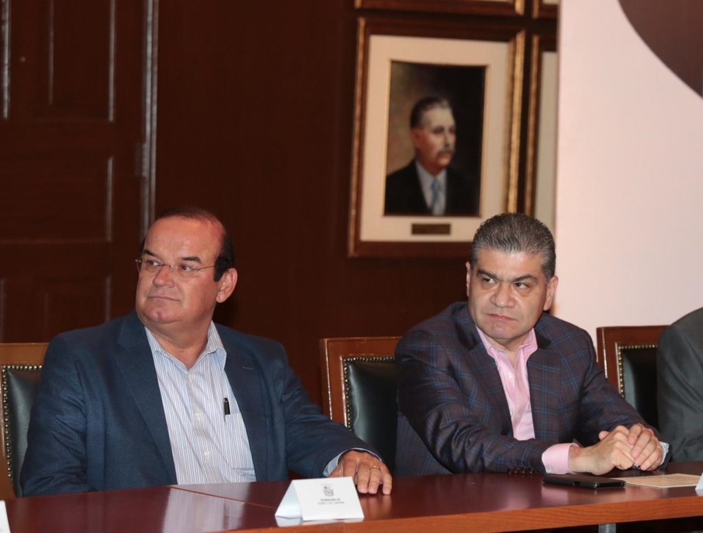 El gobernador de Coahuila, Miguel Riquelme Solís, encabeza la misión comercial y lo acompañan cuatro alcaldes.