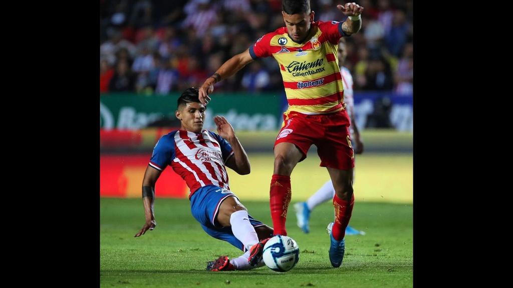  El delantero rojiblanco asume su responsabilidad tras la caída del Guadalajara en su visita al Morelia (1-0). (ESPECIAL)