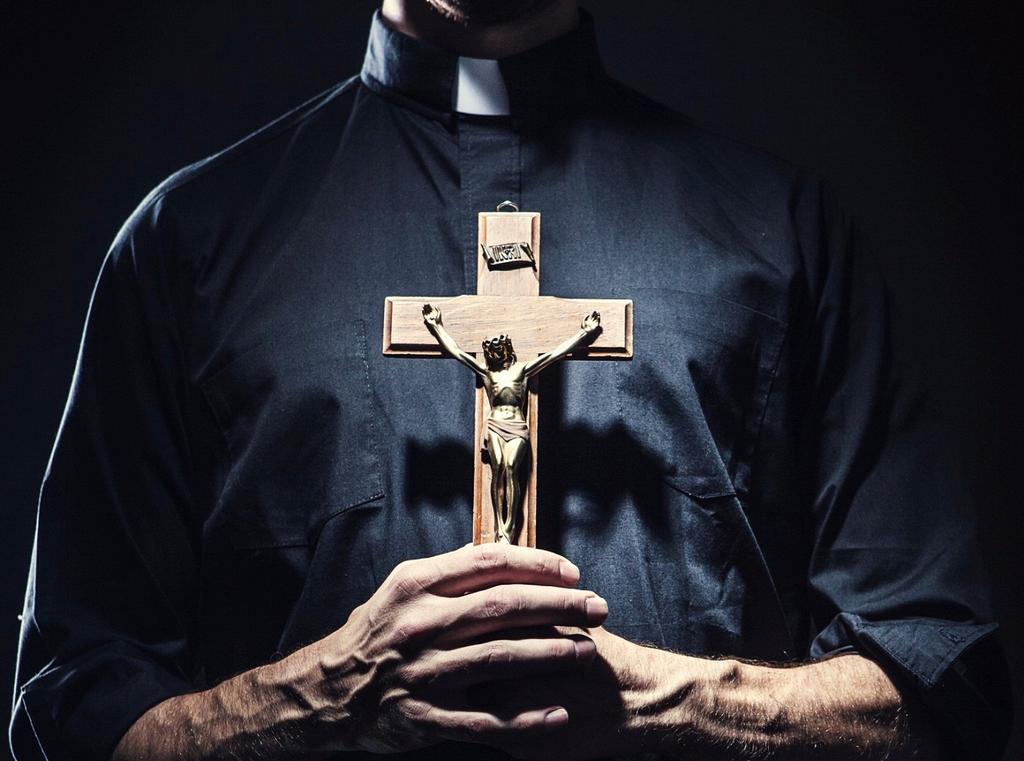 Los sacerdotes suspendidos fueron oficialmente identificados como Rogelio Topin, Orlando Rivera y Karl Madrid, informó la Arquidiócesis de Panamá en un comunicado. (ESPECIAL)