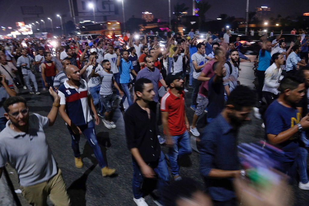 Una insólita protesta se produjo en la noche del viernes en El Cairo y otras ciudades de Egipto. (ARCHIVO)