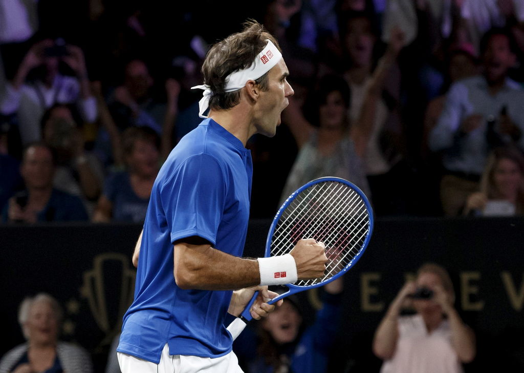 Roger Federer vino de atrás para derrotar 6-7, 7-5 y 10-7 al australiano Nick Kyrgios.