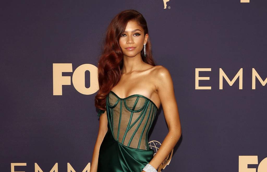 Zendaya dejó boquiabiertos a todos luego de presentarse con un vestido atrevido y provocativo a la 71 entrega de los Emmys Awards 2019. (ARCHIVO)
