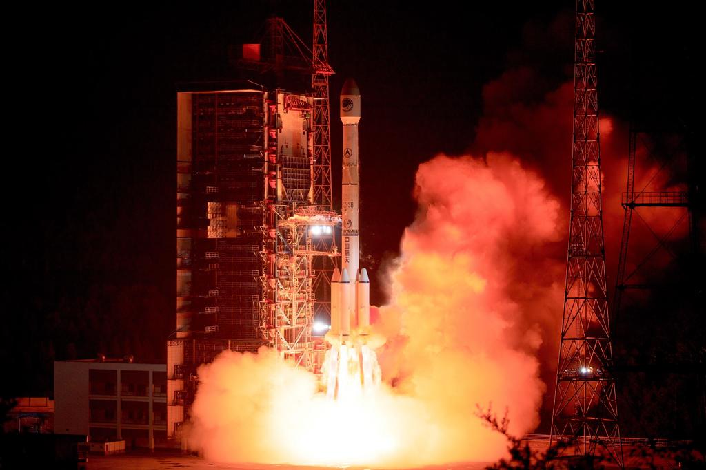 China lanzó con éxito al espacio este lunes dos nuevas unidades del Sistema Satelital de Navegación BeiDou. (ARCHIVO)