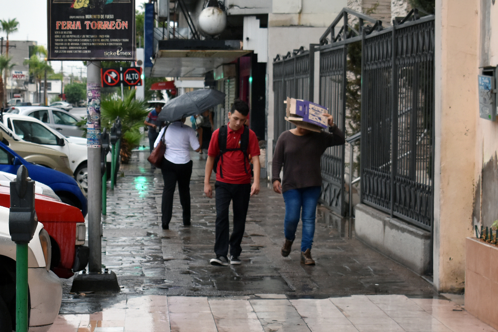Prevé Conagua lluvia fuerte en la Comarca Lagunera para el próximo viernes por la tarde, así que tome sus precauciones. (EL SIGLO DE TORREÓN)