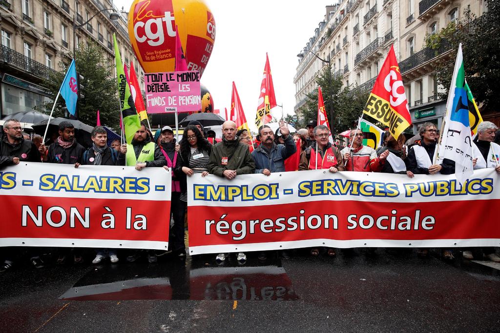 Los trabajadores ferroviarios franceses tomaron las calles del país europeo este martes en protesta por los cambios propuestos a su sistema de pensiones. (EFE)
