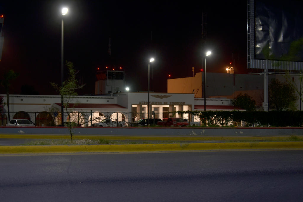 Se descartó amenaza de bomba en aeropuerto de Torreón. (JOEL MENDOZA) 