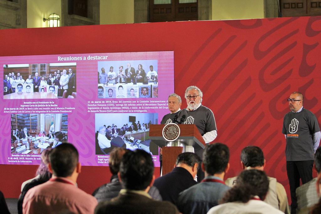 Al cumplirse cinco años del hecho, López Obrador se comprometió a encontrar a los estudiantes, pues aseguró que esto 'es una prioridad del gobierno'. (NOTIMEX)