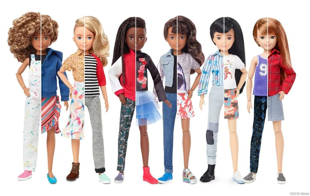 El fabricante de muñecas Barbie presentó “Creatable World”, una línea de juguetes de 'genero neutro' que ofrece diversas combinaciones con varios tipos de cabello, ropa y accesorios para crear uno que no esté determinado por las normas de género. (ESPECIAL)
