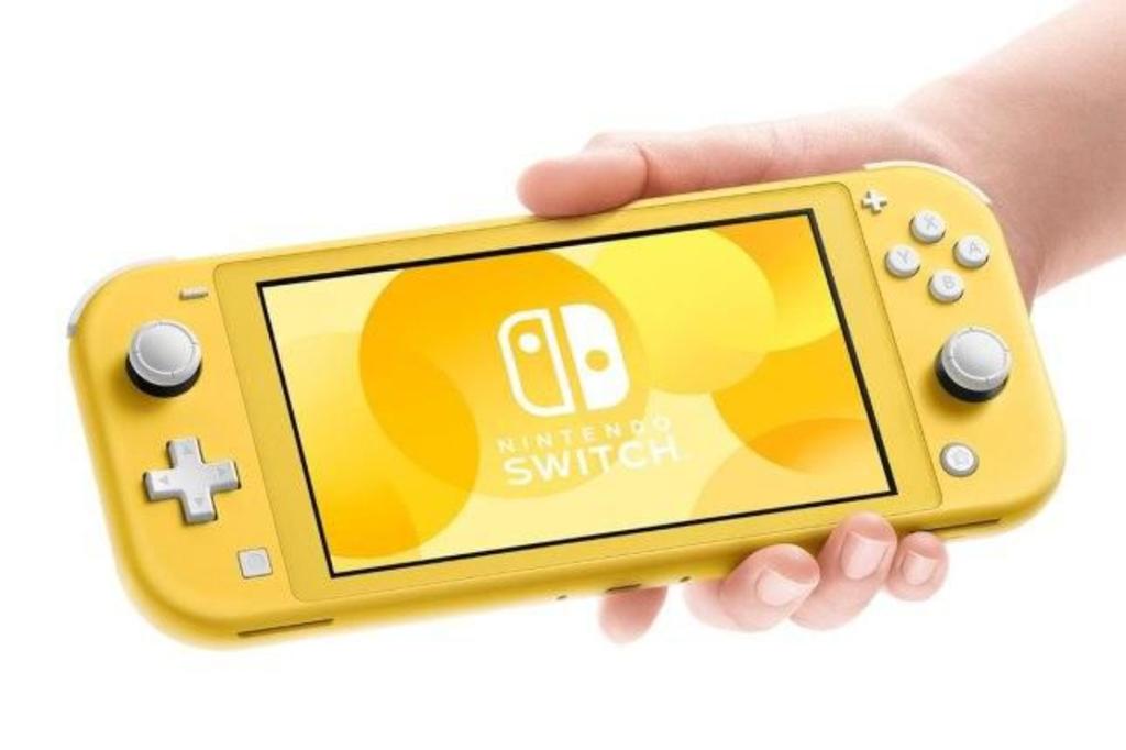 Nintendo anunció, el pasado 10 de julio, la nueva versión de su consola de videojuegos, la Nintendo Switch Lite, un modelo más pequeño y económico enfocado al juego portátil. (ESPECIAL)