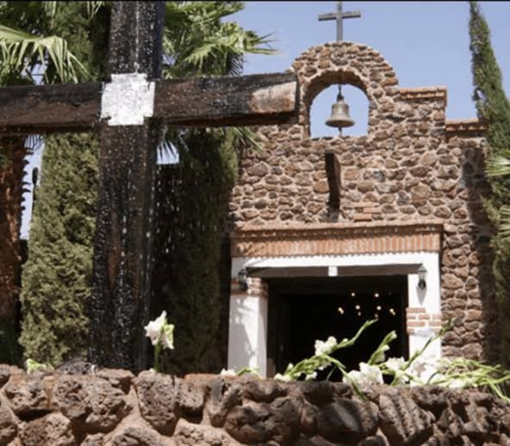 El obispo de Torreón ha señalado la prohibición de realización de misas en capillas privadas y las albergadas en centros sociales.