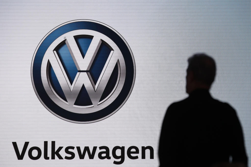 El primer gran juicio de consumidores en Alemania contra Volkswagen comienza este lunes, con casi 500 mil clientes que reclaman una reparación por sus vehículos diésel trucados. (ARCHIVO)