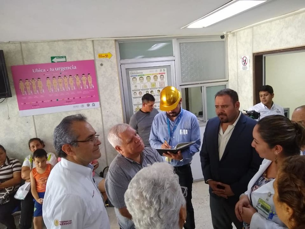 Las autoridades verificaron la condiciones del Hospital del IMSS. (EL SIGLO DE TORREÓN/MARY VÁZQUEZ)