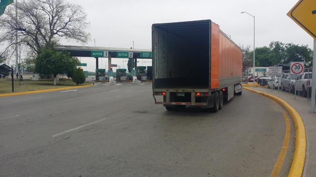 El conductor de un tráiler fue detenido durante el pasado lunes en el municipio de Sabinas. (ARCHIVO)